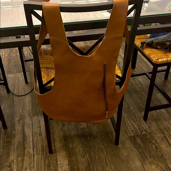 Vegan Leather Women’s Backpack - Picture 1 of 3